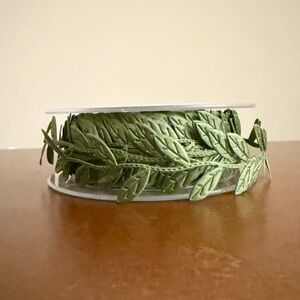 Fowod Unique Green Ribbon Of Leaves On A Vine 1” Wide